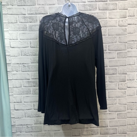 Torrid Super Soft Knit Black Lace Yoke Stretch Top 2X - Picture 3 of 10